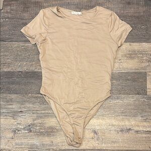Tan Short‎ Sleeve Bodysuit